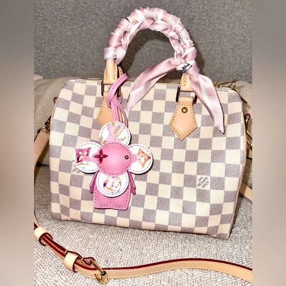 💖 Aquarelle Puffy Pink Watercolor Vivienne bag charm Keychain Accessory - Picture 5 of 16